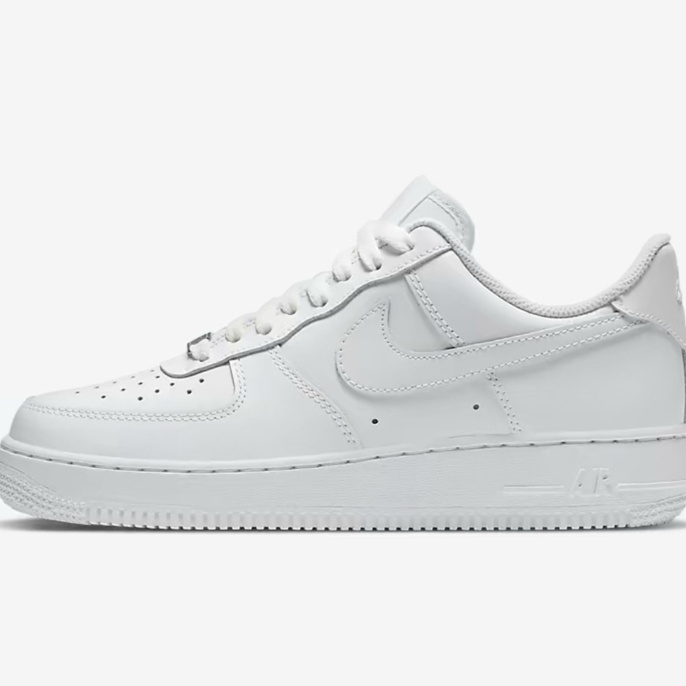 Women’s Nike Air Force 1’07 9.5